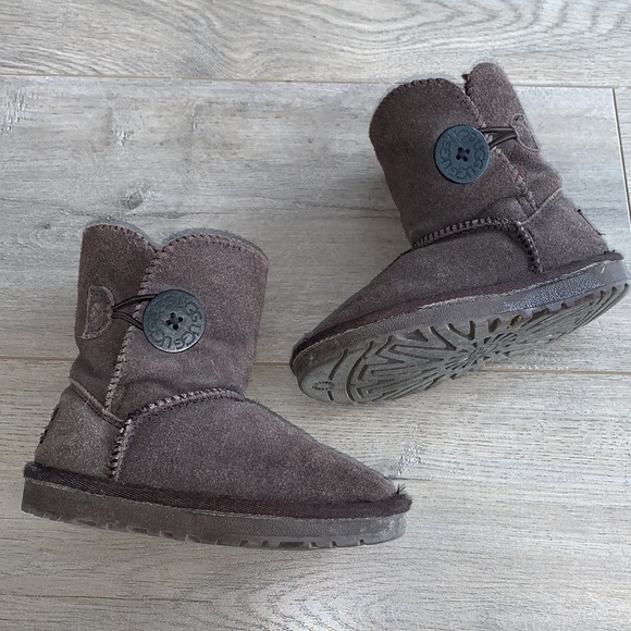 UGG Brown Boots Size 8 Kids - Picture 6 of 12